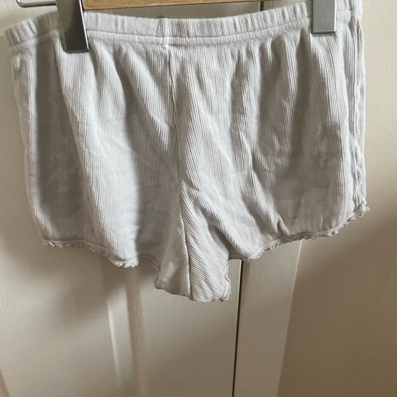 Brandy Melville Shorts - Picture 3 of 3